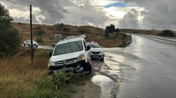 Polisten Kaçarken Kaza Yapan Araçta 3 Düzensiz Göçmen Yakalandı