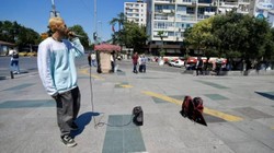 İranlı Müzisyen Geçimini İstanbul Sokaklarında Sağlıyor