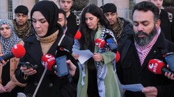 Bakan Tunç Yalanlamıştı... 9 Genç Adliye Önünde: 'Çıplak Arandık, Başörtümüz Kesildi'