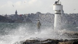 Meteorolojiden Uyarı Üstüne Uyarı! Marmara Denizi'nde Fırtına Alarmı