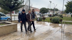 Kaçak Göçmenler Tır Dorsesinden Çıktı