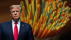 Trump'tan 'Plastiğe Dönüş' Kararı! Kağıt Pipetlere Elveda...