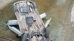 Sulama Kanalına Düşen Otomobildeki 3 Kişi Yaralandı