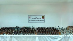 Antalya'da Yüzlerce Litre Sahte İçki Ele Geçirildi