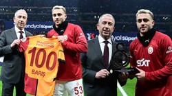 Derbi Öncesi Barış Alper Yılmaz'a Plaket