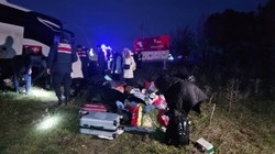 Çanakkale’de Feci Kaza: Tur Otobüsü Yoldan Çıktı! Yaralılar Var