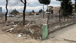 Siirt'te Metruk Binalar Yıkıldı