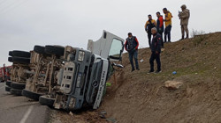 Devrilen Beton Mikserin Şoförü Olay Yerinde Hayatını Kaybetti