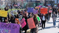Kadıköy'de 'Büyük Kadın Buluşması'; 10 Kadın Gözaltında