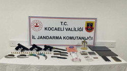 Kocaeli'de Uyuşturucu Operasyonu! Çok Sayıda Hap ve Silah Ele Geçirildi