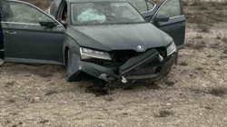 Yoldan Çıkan Araba Boş Araziye Girerek Durabildi: 5 Yaralı