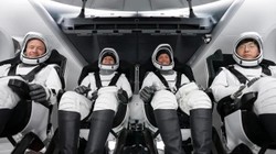 SpaceX'in Uzay Yolcuları Dünya'ya İniş Yaptı