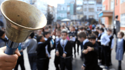 Ara Tatil Bitti, İlk Ders Zili Çaldı