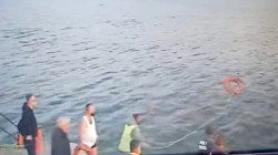 Elazığ-Pertek Feribotundan Atlayan Kişi Kurtarıldı