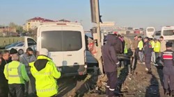 Tekirdağ'da İşçi Servisleri Çarpıştı: 18 Yaralı