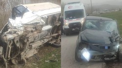 Otomobil ile Kamyonet Birbirine Girdi: 3 Yaralı