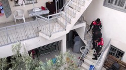 İzmir’de 103 Adrese Şafak Baskını, 143 Kişi Yakalandı
