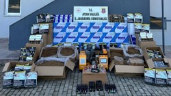 Aydın'da  1 Milyon 135 Bin Makaron Ele Geçirildi, 3 Gözaltı