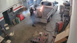 Konya'da Sanayi Sitesinde Mazot Patlaması! Usta Ölümden Döndü, Onu Tek Bir Şey Korudu