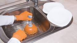 Tıkalı Lavabolar Alman Disipliniyle Mum Gibi Oluyor! 1 Folyo Koyun, Farkı Görün