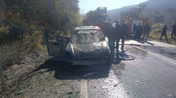Seyir Halindeki Otomobil Alev Aldı, Demir Yığınına Döndü