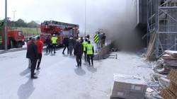 Küçükçekmece'de Yurt Tadilatında Yangın! 3 İşçi Dumandan Etkilendi
