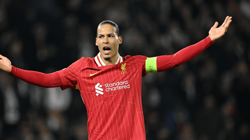 Liverpool van Dijk'in Sözleşmesini Uzattı