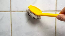 Ne Deterjan, Ne Çamaşır Suyu! Fayans Aralarındaki Derzleri Sakız Gibi Yapan Yöntem