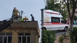 Çatıda Korku Dolu Anlar! Kuş Uçurmak İstedi, Kabusu Yaşadı