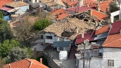 Denizli'de Tarihi Ev Çöktü