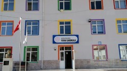 CHP'den Antalya'daki Riskli İlkokul Binası İçin Çağrı, 'Acilen Yıkılmalı'