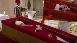 Vatikan, Papa Franciscus'un Tabuttaki Görüntülerini Paylaştı: Elinde Tespih, Parmağında Yüzük...