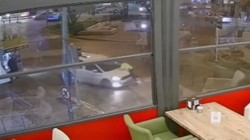 İzmir'de Dehşet: Polisi Metrelerce Sürükledi, Alkollü Çıktı!