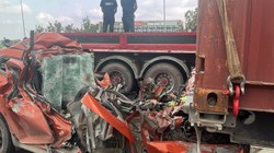 Otomobil Tıra Çarptı, Sürücü Hayatını Kaybetti