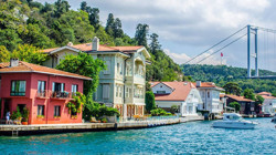 Boğaz Manzaralı Hayatın Gizli Bedeli: Yalıda Oturmak Bu Hastalığı Tetikliyor