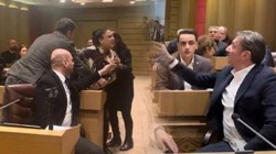 CHP'li Kadın Meclis Üyesine Hakaretler Yağdırmıştı... AKP'li Belediye Başkanı Hapis Cezasıyla Karşı Karşıya