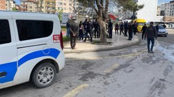 Elazığ'da Cadde Ortasında Bıçaklı Saldırı