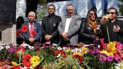 Türk Halk Müziği Sanatçısı Ali Ekber Çiçek, Mezarı Başında Anıldı
