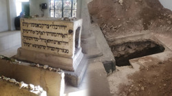 Ünlü Kahinin Mezarını Yağmaladılar! Kabri Gören Gözlerine İnanamadı