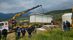 İzmir’de Kaçak Yapılara Müdahale Edildi