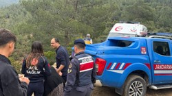 Çine’de Çamura Saplanan Ambulans Jandarma Tarafından Kurtarıldı