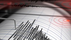 Endonezya 6 Büyüklüğündeki Depremle Sallandı