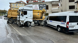 Pendik’te Hafriyat Kamyonu Kazası: 6 Araç Hasar Gördü
