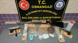 Bursa’da Uyuşturucu Tacirlerine Gece Baskını: 6 Gözaltı