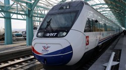 Yüksek Hızlı Tren Hattında Arıza: İstanbul-Ankara Seferleri Durduruldu