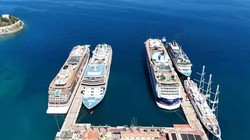 Kuşadası'na Turist Akını! 5 Kruvaziyer Birden Geldi
