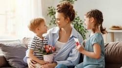 Anneler Günü’nde Ne Alınır? İşte Anneler Günü’nde Alınabilecek Uygun Fiyatlı ve En Anlamlı Hediyeler