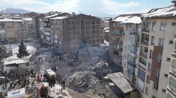 Depremde 31 Kişiye Mezar Olmuştu... Trend Garden Rezidans Davasında Tepki Çeken Karar