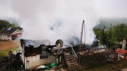 Ayancık’ta Ahşap Ev Yangında Kül Oldu