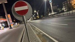 Ankara'da Trafik Levhasına Çarpan Motosikletteki 2 Kişi Öldü
